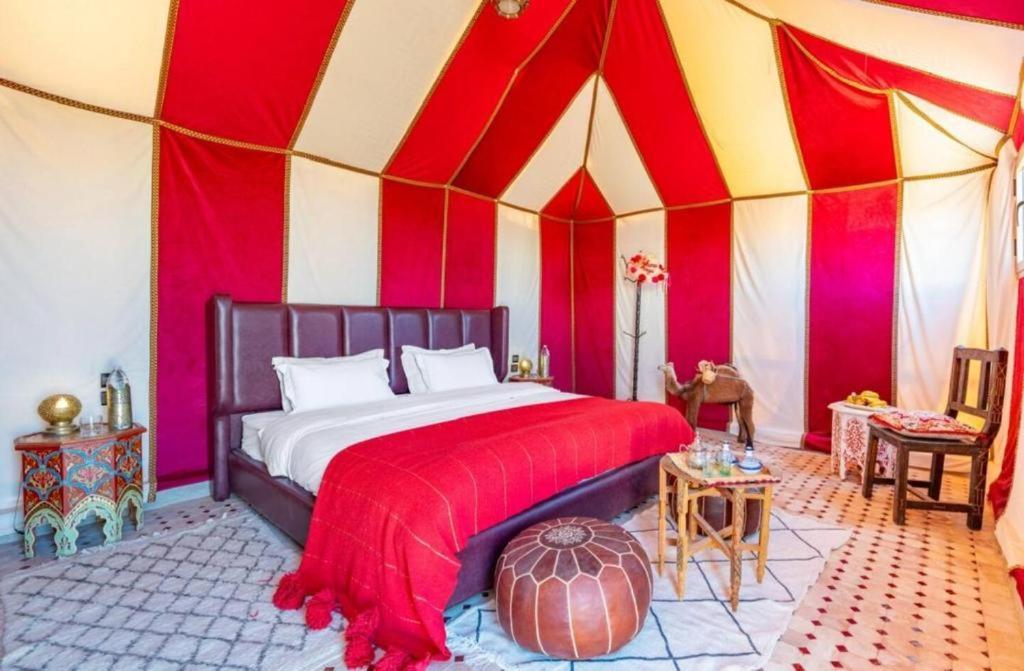 Hotel Blue Sky Luxury Camp Merzouga Exterior foto